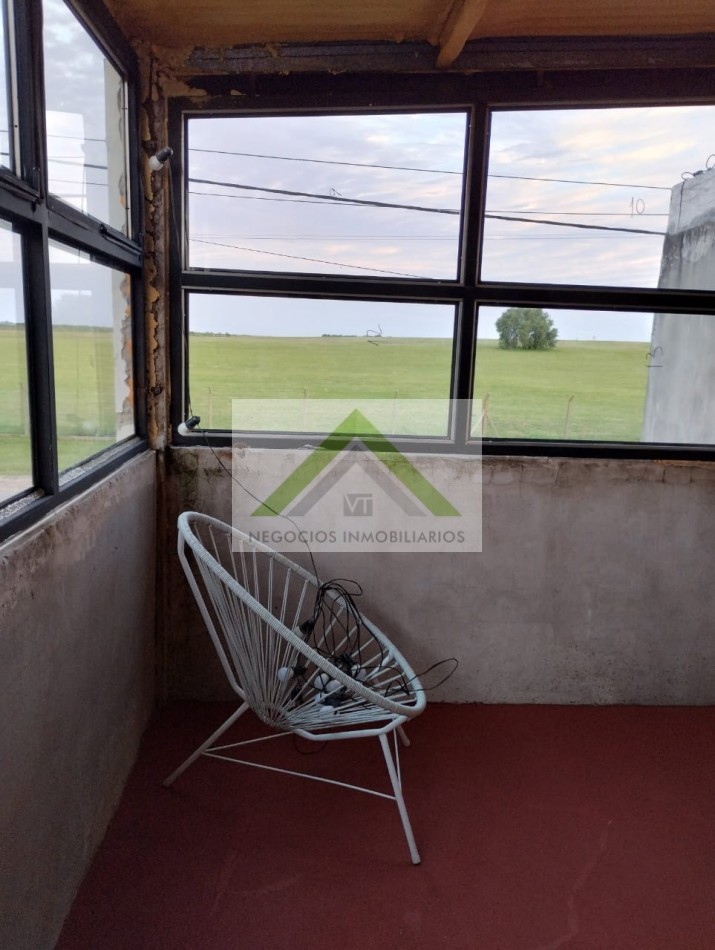 VENTA DE CASA DE 3 DORMITORIOS ZONA AEROPUERTO.