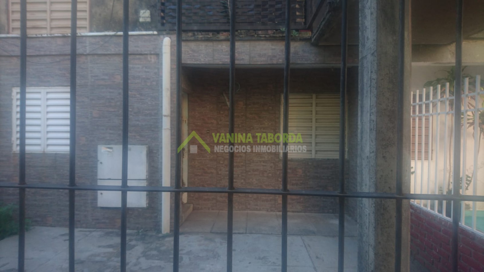VENTA DE DEPARTAMENTO PLANTA BAJA EN BARRIO EL SOL
