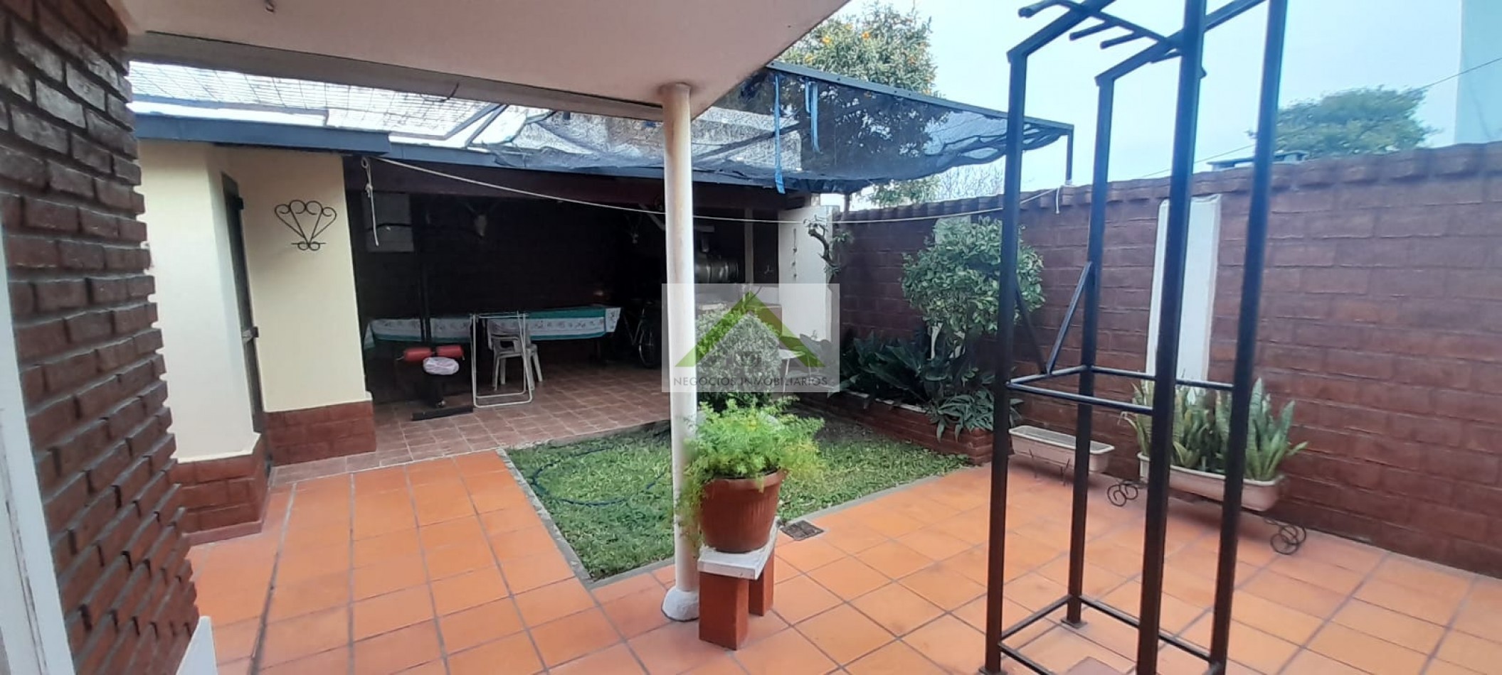 VENTA DE CASA DE DOS PLANTAS EN ZONA SAENZ PEÑA