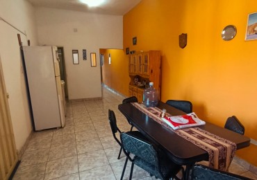 VENTA CASA 4 DORMITORIOS+SALON calle Santos Dominguez
